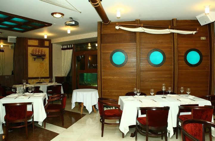 Columbus Hotel Odessa Exterior photo